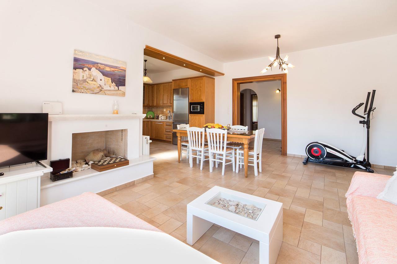 Villa San Dimitrio House On The Beach Logaras Dış mekan fotoğraf